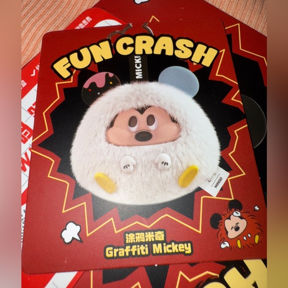 MICKEY MOUSE MINISO Disney Mickey Fun Crash Series Grafitti - Picture 6 of 10
